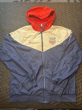 Nike Team USA Soccer Windrunner Jacket Red White Blue Stars Men's Size Medium